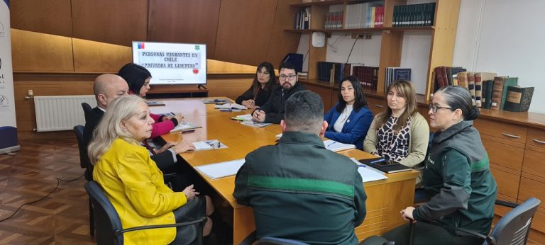 Fiscal judicial de la Corte de Valdivia se reúne con autoridades regionales para abordar situación carcelaria de migrantes