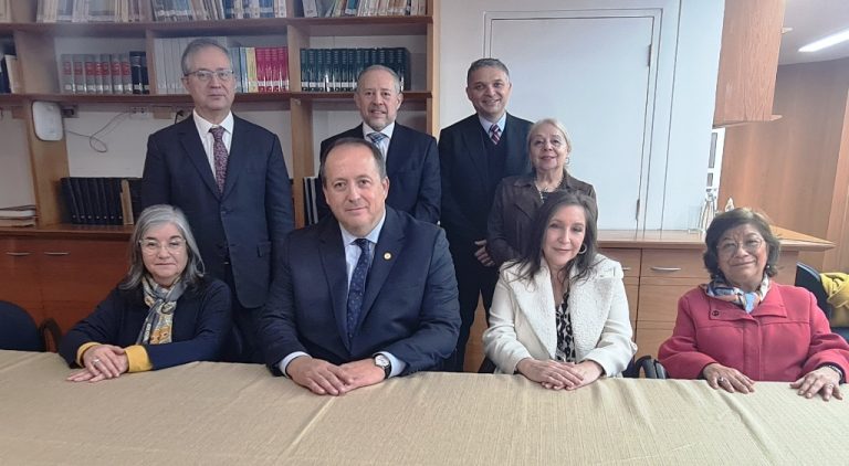 Pleno de la Corte de Apelaciones de Valdivia recibe visita protocolar de fiscal nacional