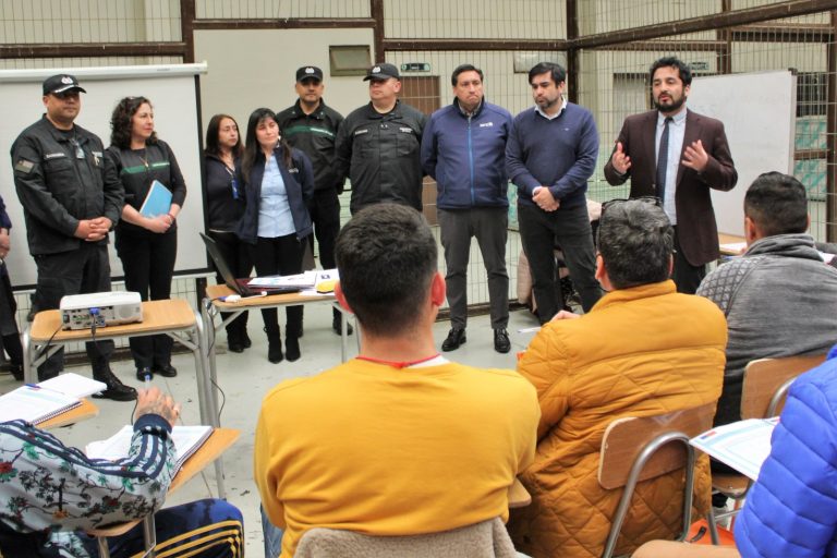 Internos acceden a cursos de capacitación en Complejo Penitenciario de Valdivia