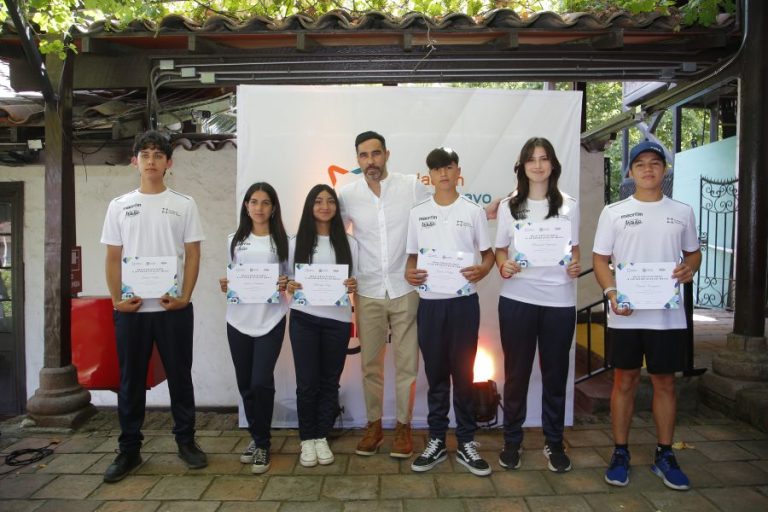 Claudio Bravo lanza campamento de verano de su Fundación y repasa la actualidad deportiva