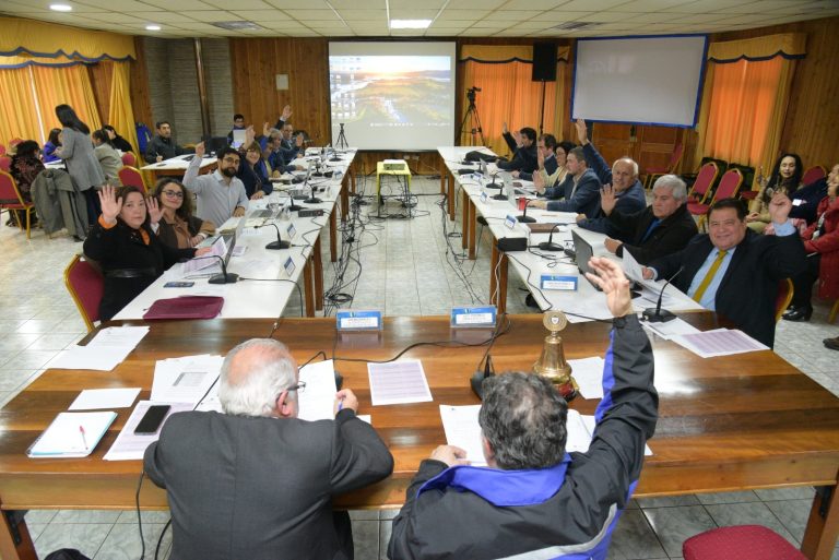 GORE complementará recursos para iniciativa que busca fortalecer el trabajo de pescadoras artesanales