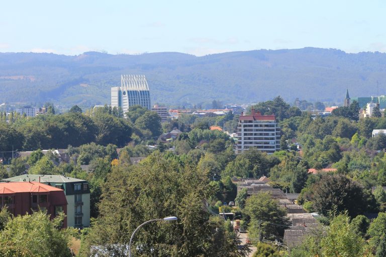 Ingresos familiares no alcanzan para cubrir costos: Informe USS-Tinsa detalla altos valores para adquirir una vivienda en Valdivia
