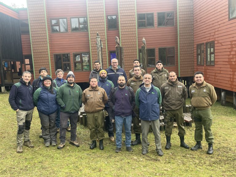 CONAF Los Ríos capacita a Carabineros en temas de fiscalización y legislación forestal
