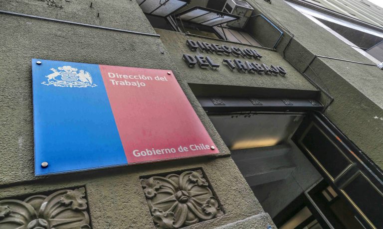 Causal de fuerza mayor por el mal tiempo impide el despido o descuento salarial de trabajadores/as