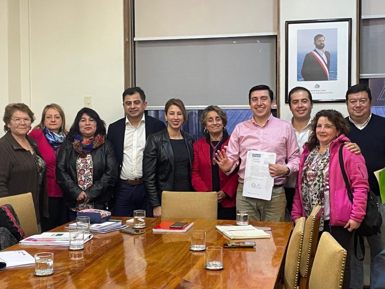 Concejal Cristian Navarrete y dirigentes logran avances en 9 proyectos de Agua Potable Rural en Paillaco