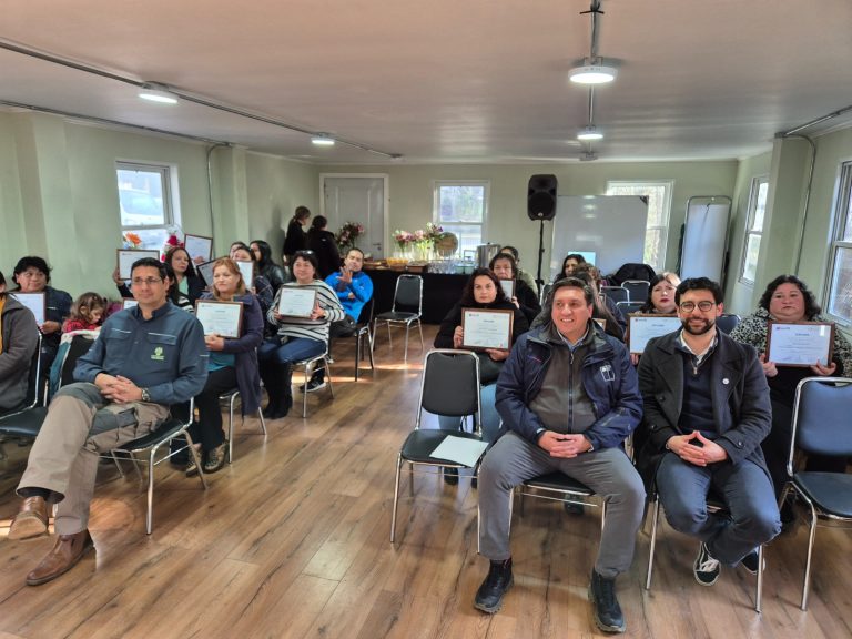 Programas de formación laboral del Sence permitieron capacitar a 59 personas de la costa de la región