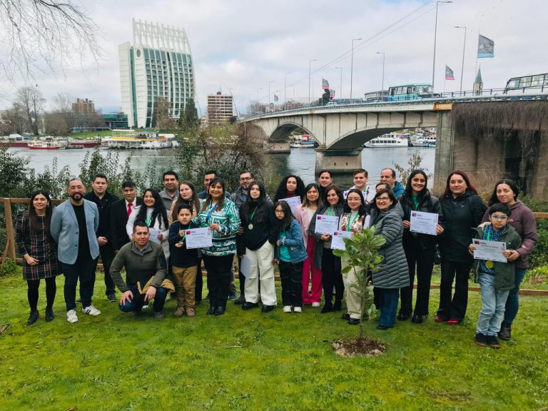JUNJI Los Ríos celebra la excelencia académica con la entrega de Becas de Estudio