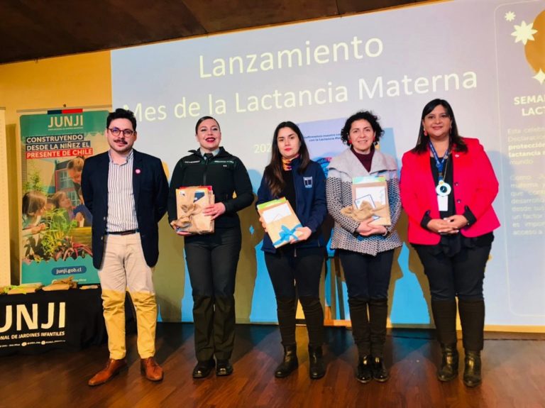 JUNJI apoya con set libros a madres lactantes privadas de libertad