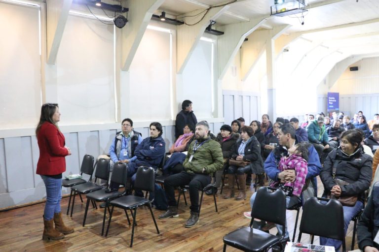 Éxito en charlas sobre derechos de aprovechamiento de aguas en Río Bueno y Panguipulli