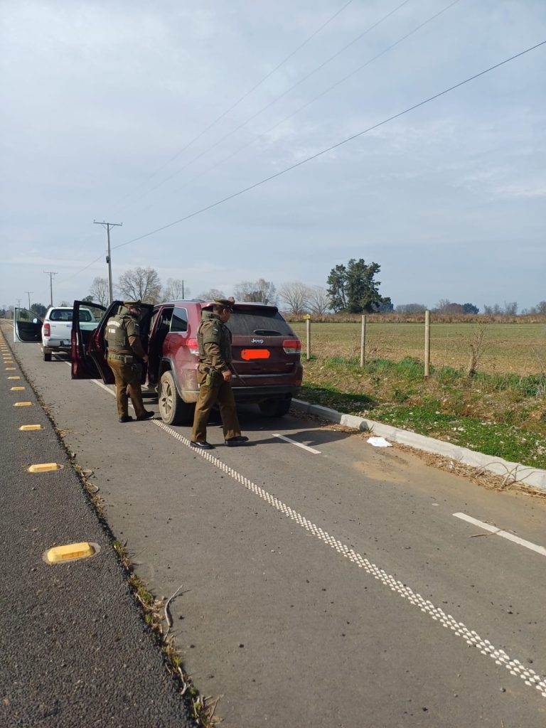 Carabineros detiene a conductor por receptación de vehículo robado, conducción temeraria y estado de ebriedad en Río Bueno