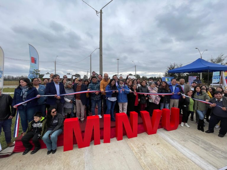 60 Familias recibieron sus casas en sector rural de Máfil