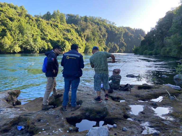 En Los Ríos se adelantó la temporada de pesca recreativa para octubre