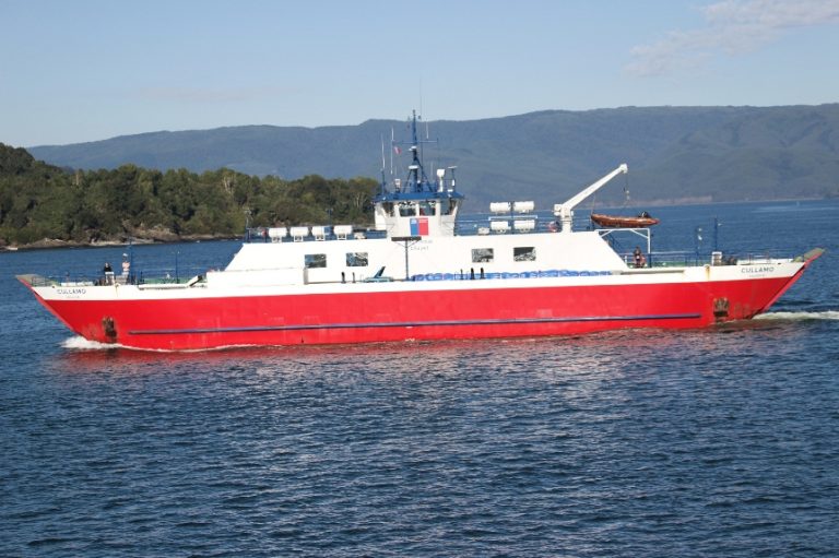 MOP trabaja en subsanación de observaciones técnicas para regreso de barcaza Cullamó al track Niebla-Corral