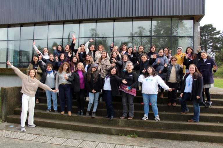 UACh fortalece el liderazgo femenino con programa “Más Mujeres Visibles”