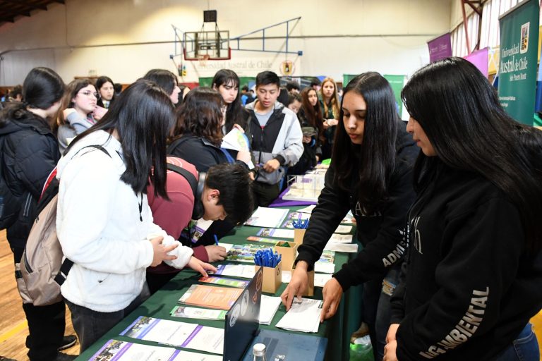 Más de dos mil jóvenes de enseñanza media participaron en EXPO UACh + Puertas Abiertas