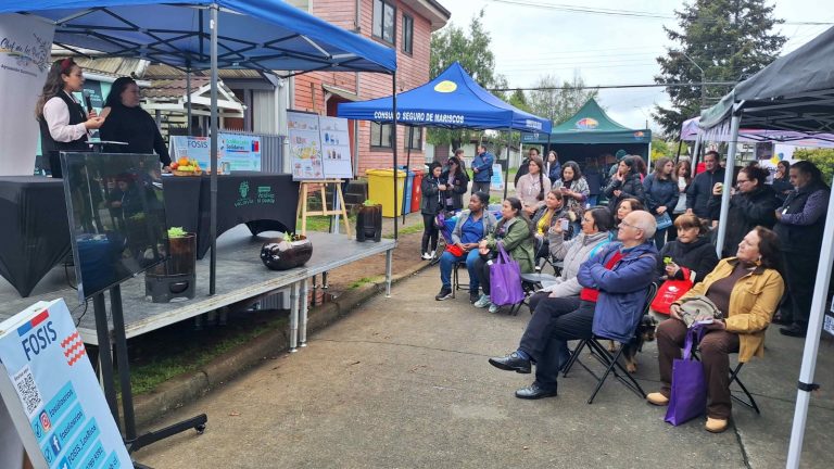Valdivia celebró la Alimentación y la lucha contra la Pobreza con feria ciudadana