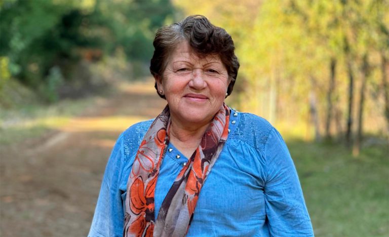 Conservación y resistencia: El compromiso de Laura Santana con el bosque nativo en Máfil