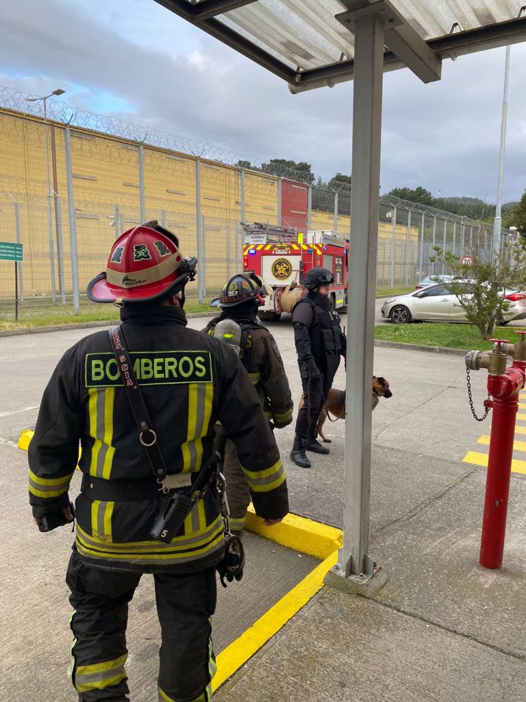 Realizan simulacro de incendio en Complejo Penitenciario de Valdivia