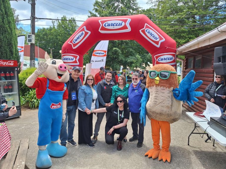 Ironman de Valdivia impulsó la solidaridad con Tallarinata en beneficio del Ecomercado
