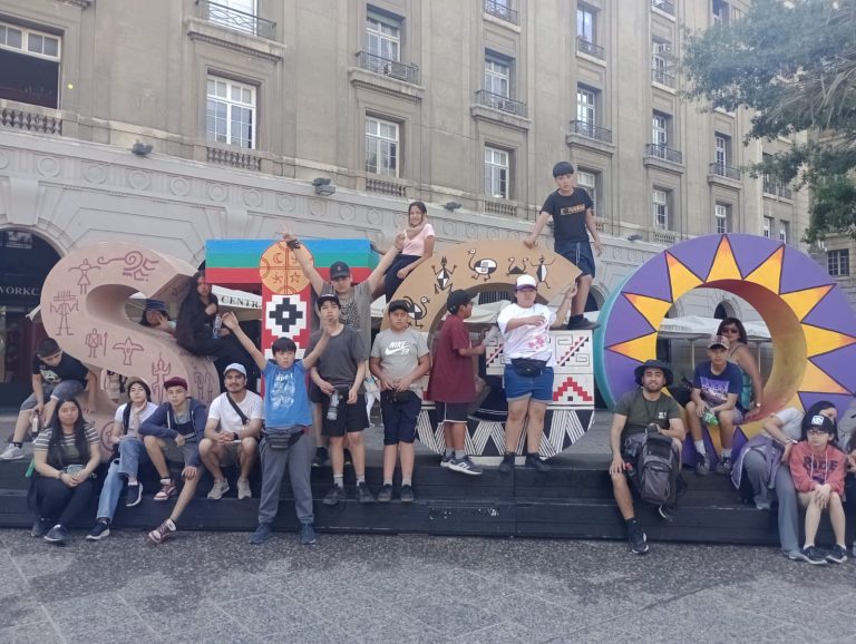 Estudiantes de la Escuela Rural Riñinahue viajan a Santiago con Programa Proyéctate Ranco