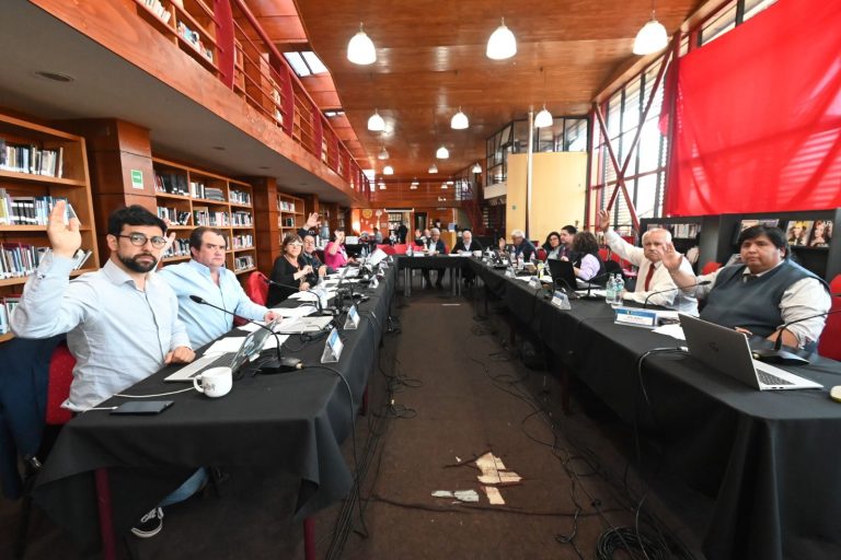 Core aprueba fondos adicionales para equipamiento de remodeladas oficinas municipales en La Unión