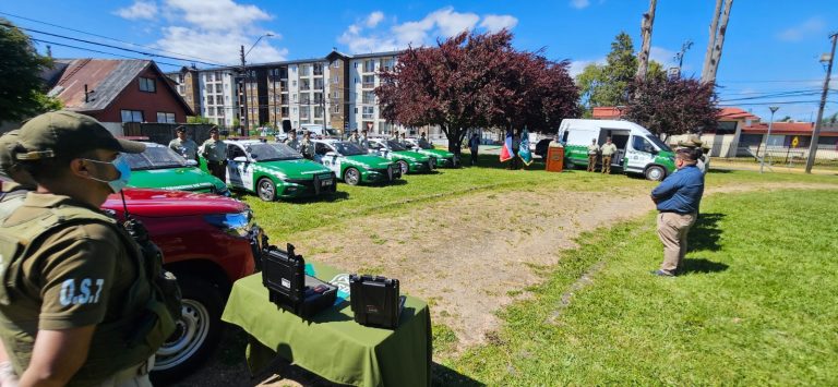 Carabineros recibió 7 nuevos vehículos policiales e implementación