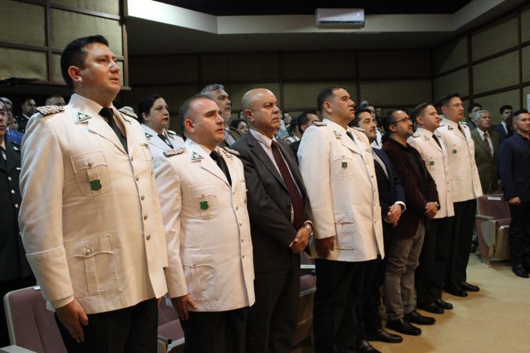Gendarmería Los Ríos celebró sus 94 años de vida con reconocimiento a funcionarios y funcionarias
