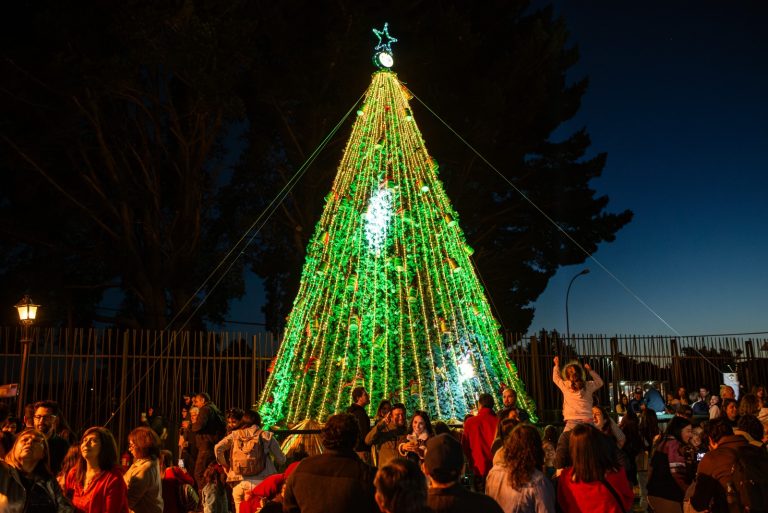 Kunstmann invita a los valdivianos a celebrar la Navidad con mercado de emprendedores y show artístico