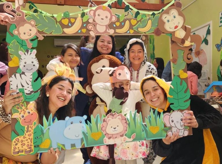 “A la quimio con mi simio”: HBV recibe aporte de 50 kits didácticos para apoyar el tratamiento de niños y niñas con cáncer