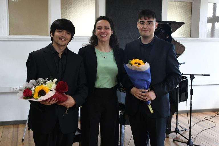 Estudiantes presentaron concierto de piano de cuatro manos “Entre Serenatas y Cuentos”