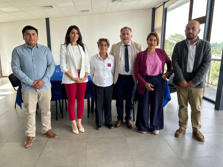 Senadora Gatica se reunió con Quezada y ministra MOP