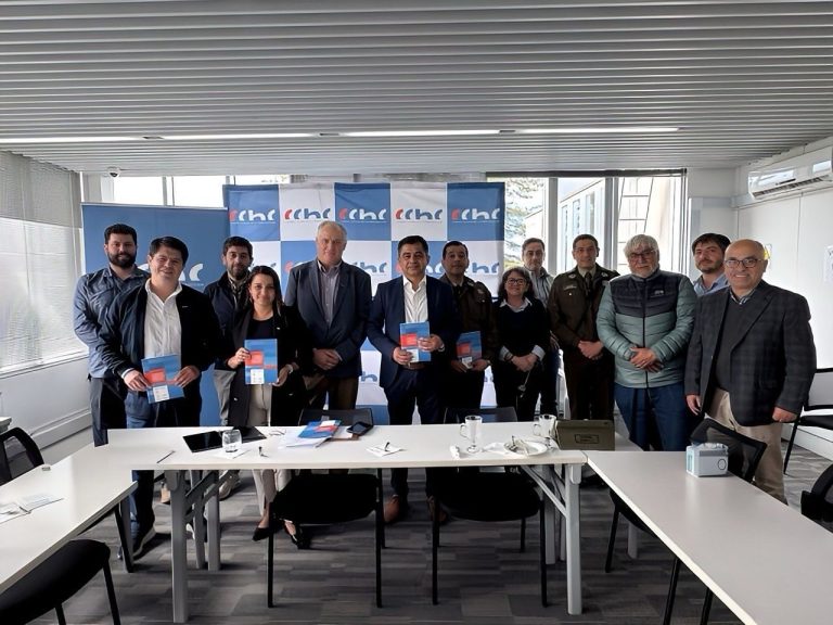 Socios de la CChC sede Valdivia y autoridades regionales analizaron estrategias de seguridad para los barrios