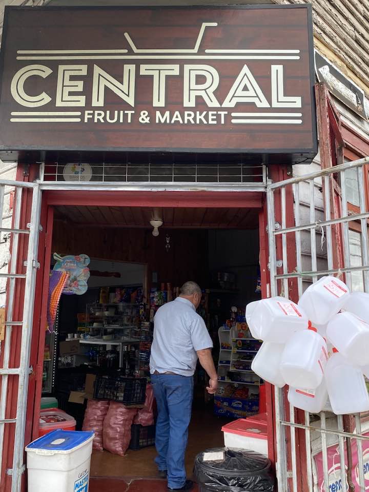 Aumentan los robos en el centro de La Unión: Comerciante Herty Báez exige mayor seguridad para el comercio local