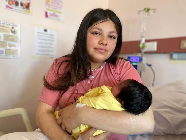 HBV dio la bienvenida a la primera guagua del 2025 en la región