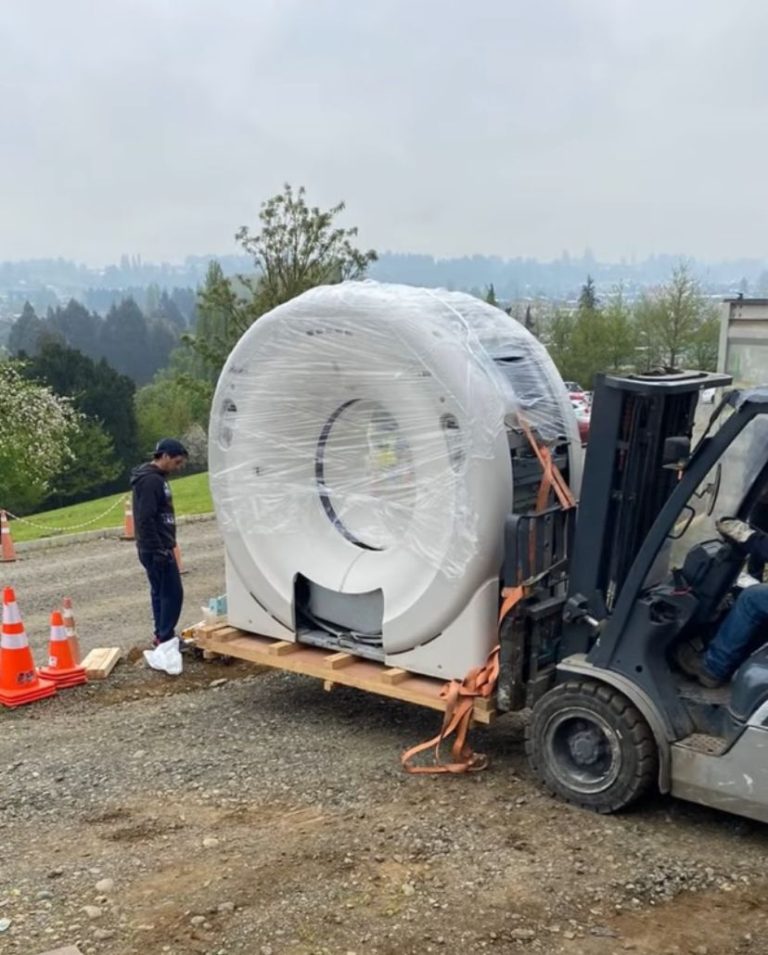 ¡Impresentable! Escáner para Hospital de La Unión guardado en bodega