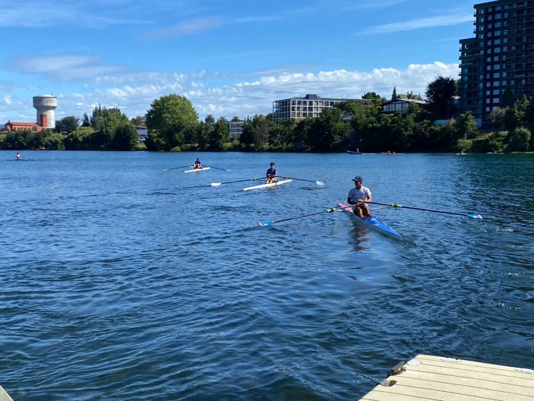 Selección Nacional de Remo prepara sus desafíos deportivos en el CAR de Valdivia 
