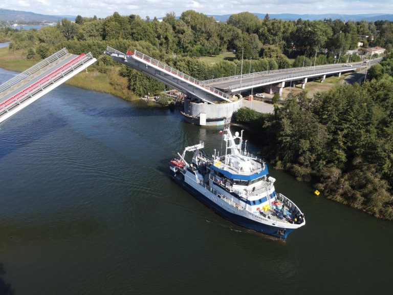MOP anuncia apertura programada del puente Cau Cau para este sábado