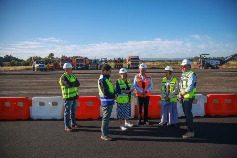 Ministro (s) de Obras Públicas destaca avances superiores a lo proyectado en obras de conservación del Aeródromo Pichoy