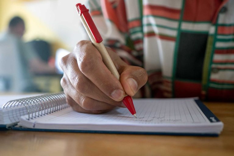 Atención docentes: Hasta el 21 de marzo pueden postular a la beca de magíster para profesionales de la educación