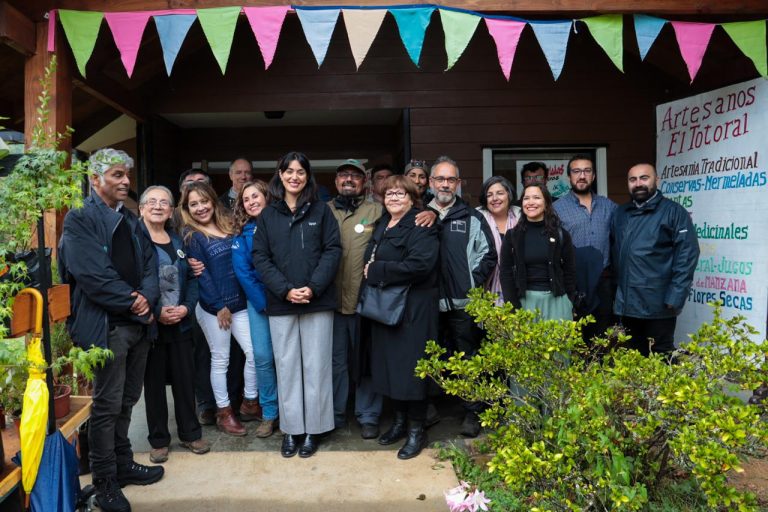 Gira en Los Ríos: Subsecretaria Cardoch destaca el trabajo de Valdivia en la defensa de los humedales y las cifras de turismo