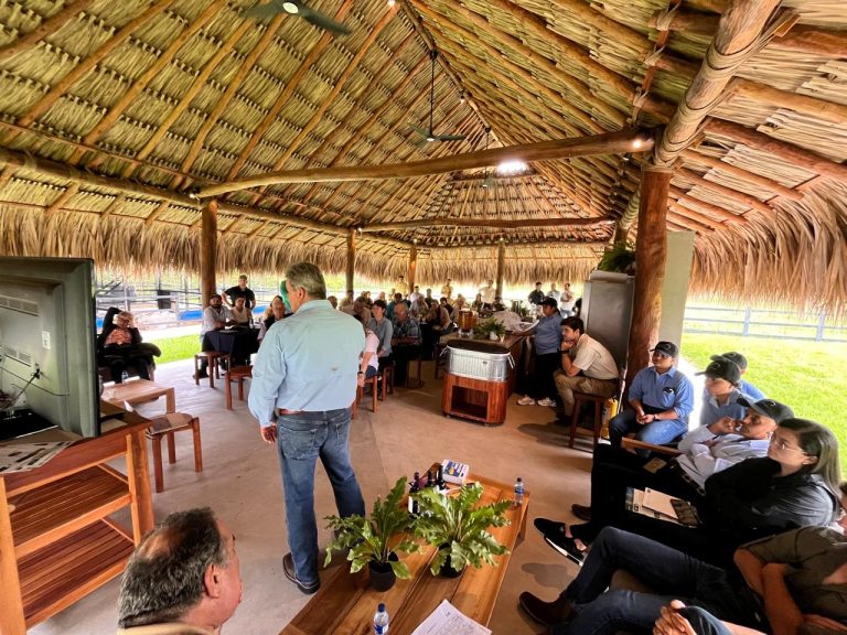 Grassland Analysis llega a Colombia con un enfoque innovador en ganadería regenerativa