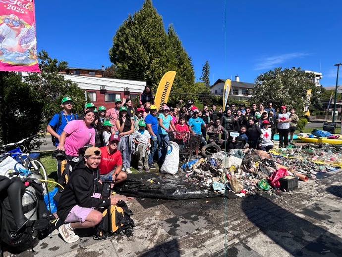 350 kilos de basura se rescataron del río Calle Calle en tradicional limpieza 