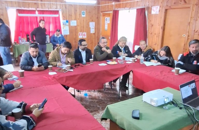 Programa Acción Local del FOSIS refuerza trabajo comunitario en Crucero