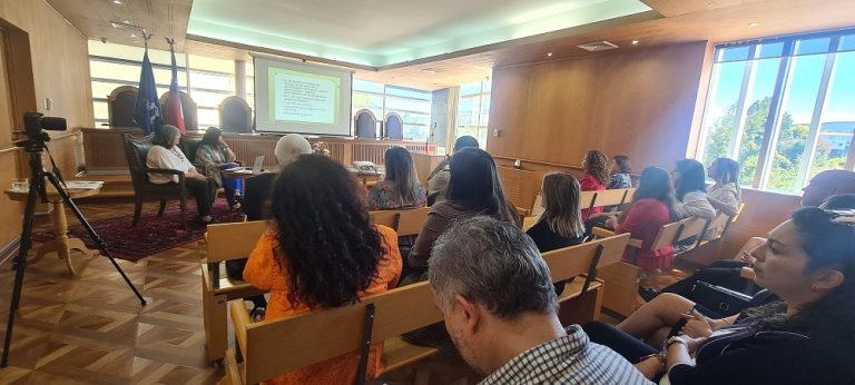 Corte de Valdivia realiza conversatorio sobre buen trato laboral e impulsa protocolos de prevención