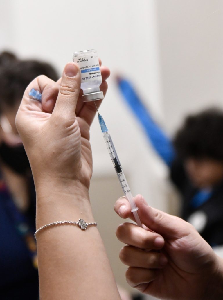 Los Ríos alcanza un 12,79% de cobertura de vacunación contra la Influenza