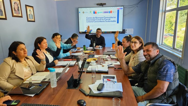 Concejos de Corral y de La Unión aprobaron de manera unánime el plan de Estrategia Energética Bicomunal (EEB)