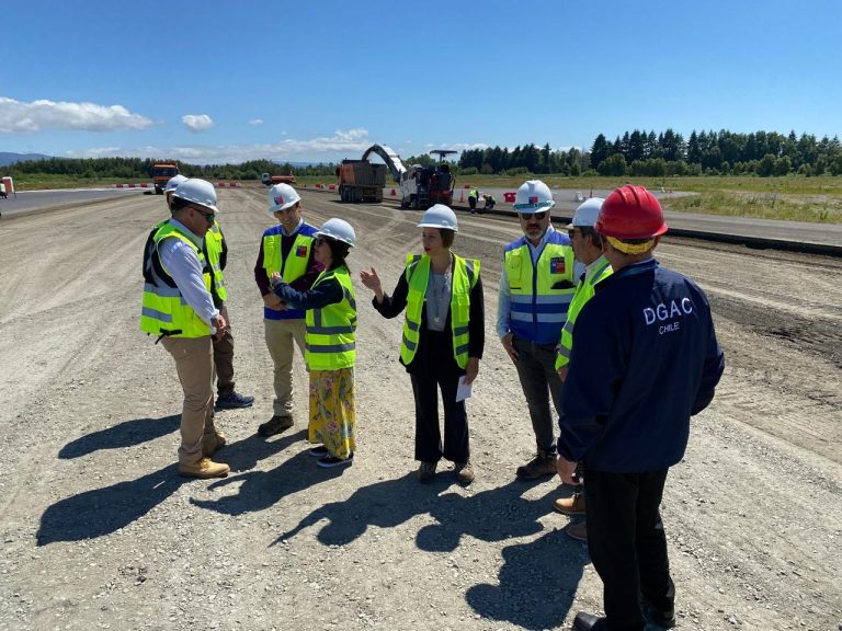 Un 64% de avance presenta renovación de asfaltos en Aeródromo  Pichoy y se espera que trabajos concluyan a fines de mayo