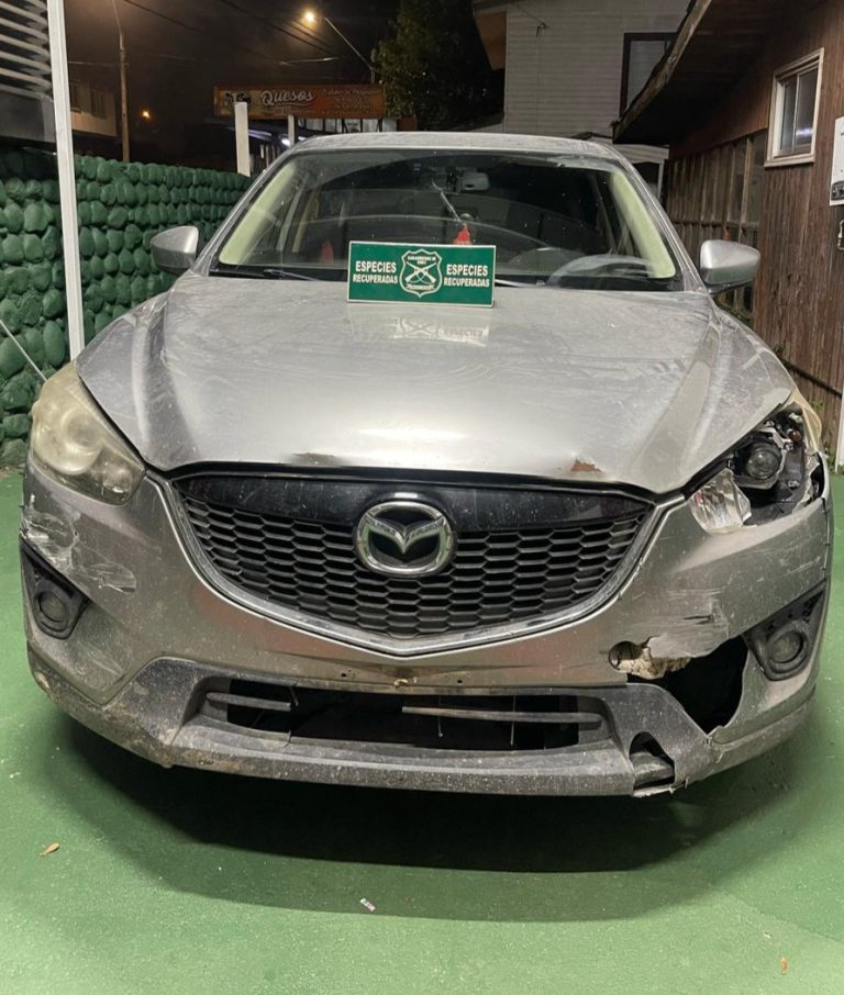 Carabineros recupera vehículo robado y detiene a conductor durante fiscalización en Huellahue