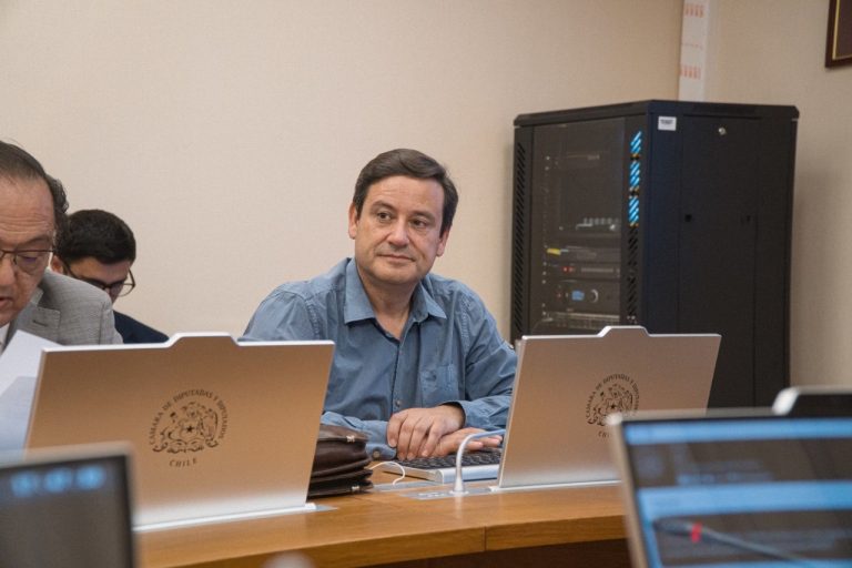 Diputado Patricio Rosas valoró el inicio de la alerta sanitaria tras alzas en contagios de virus respiratorios