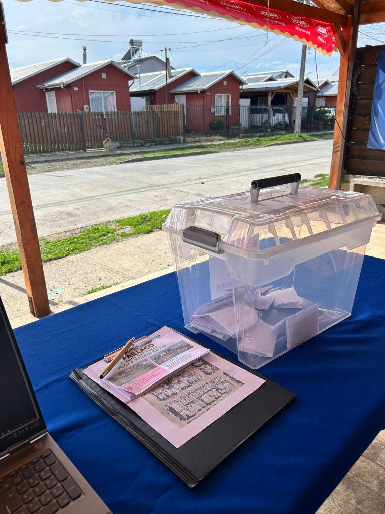 Vecinos y vecinas de Villa Newen Suyai elegirán diseño de plaza en votación ciudadana